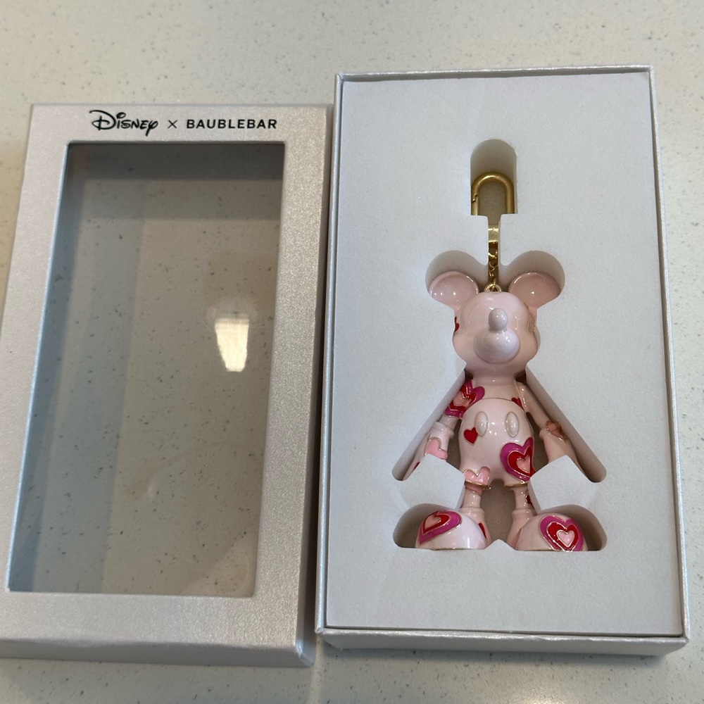 Disney-BAUBLEBAR Heart Mickey - Picture 3 of 10